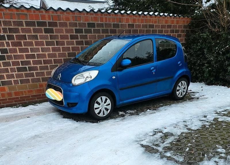 Blau Gebraucht 2010 Citroën C1 Kleinwagen | 3.700 € (Teuer) - Bild 1/4