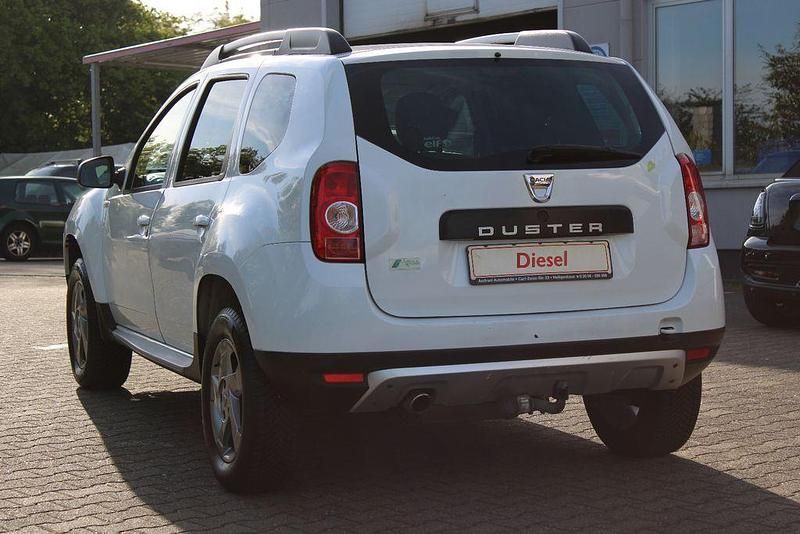 Używany Dacia Duster Lauréate 110 KM (80 kW) 2012 Biały SUV