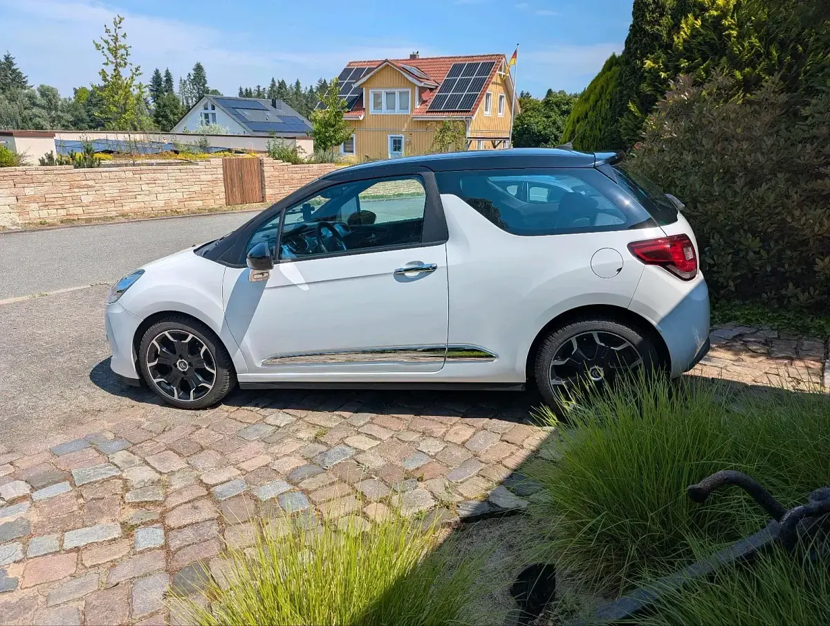Gebraucht Citroën DS3 Chic 82 PS (60 kW) 2015 Weiß Limousine