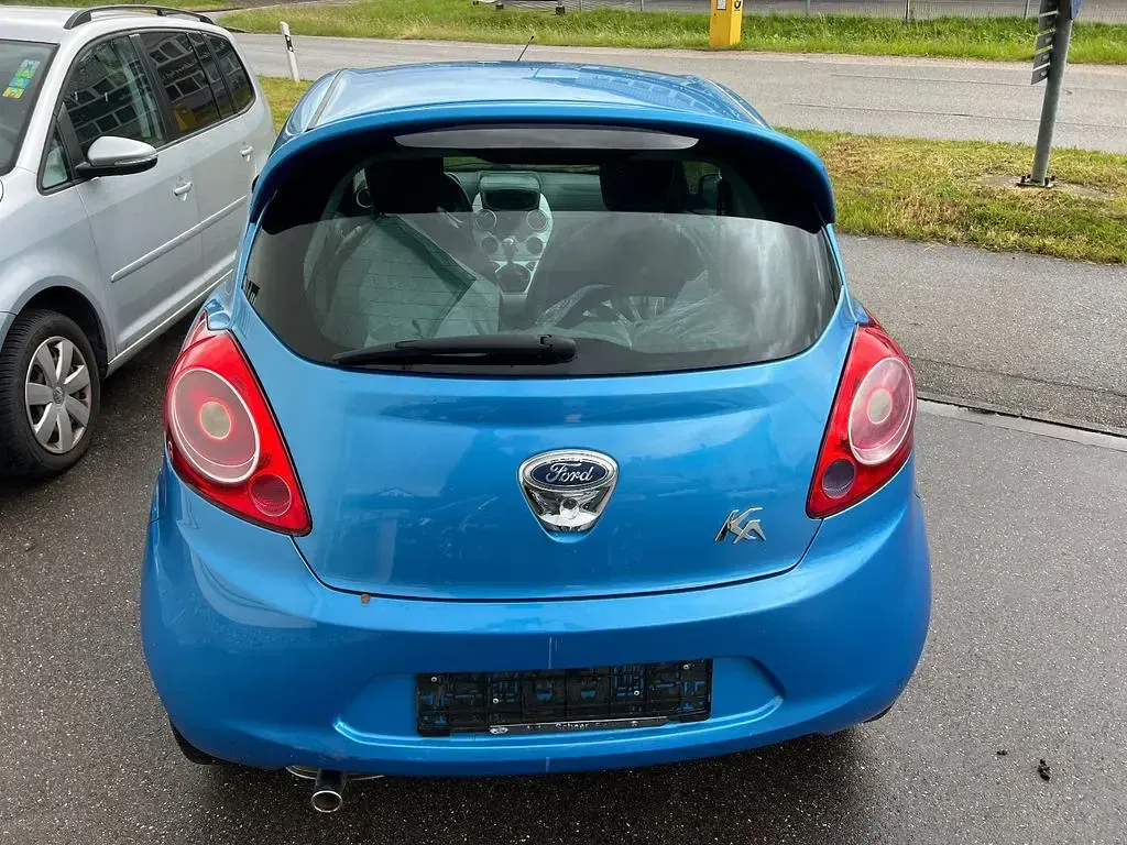 Gebraucht Ford Ka Titanium 69 PS (50 kW) 2011 Blau Kleinwagen