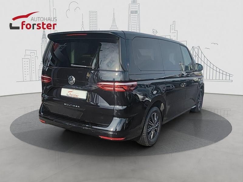Gebraucht VW Multivan 150 PS (110 kW) 2024 Deep black Van