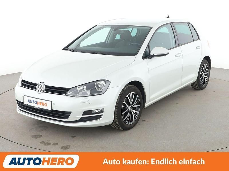 Gebraucht VW Golf VII Allstar 110 PS (80 kW) 2016 Weiß Limousine