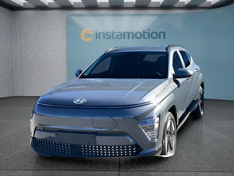 Grau Gebraucht 2024 Hyundai Kona SUV | 32.749 € (Teuer) - Bild 1/4