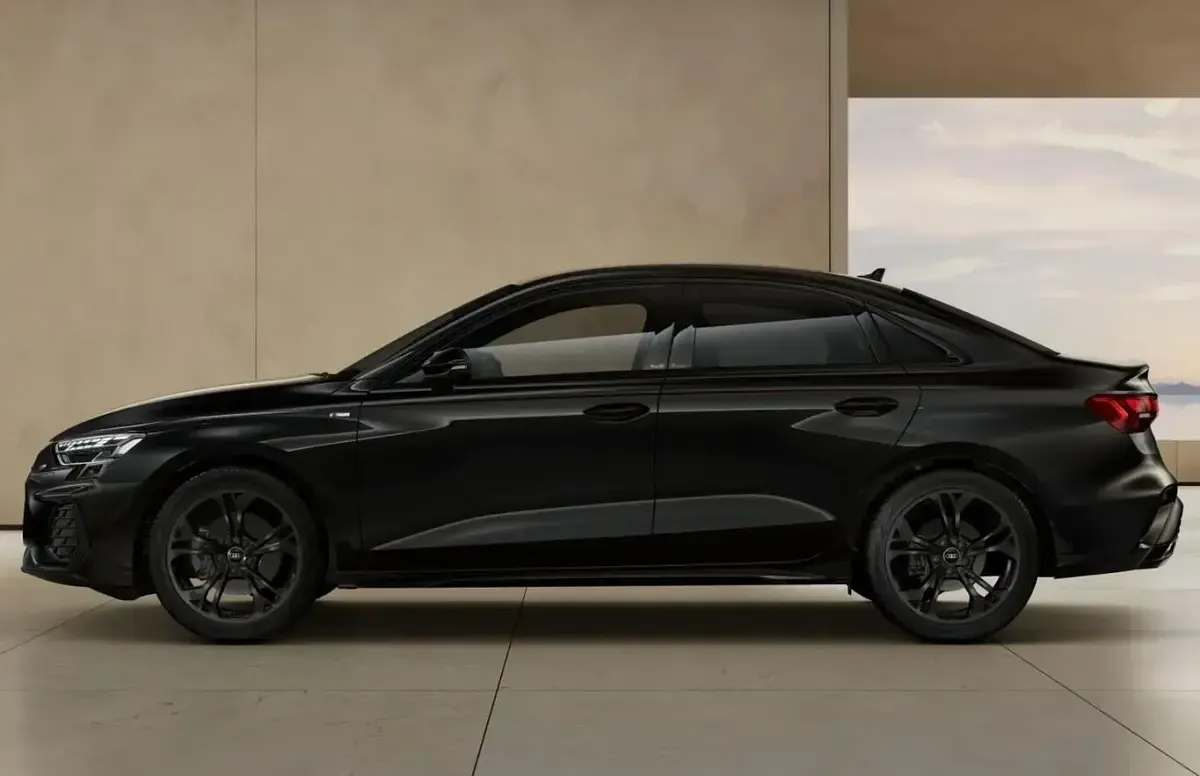 Neu Audi A3 Ambiente 204 PS (150 kW) 2026 Mythosschwarz metallic Limousine