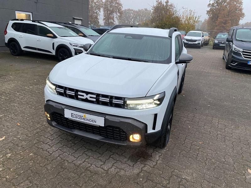 Neu Dacia Duster Journey 131 PS (96 kW) 2025 Weiß SUV