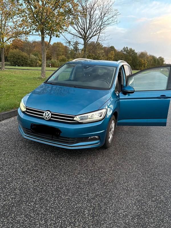 Gebraucht VW Touran 116 PS (85 kW) 2018 Blau Van / Kleinbus
