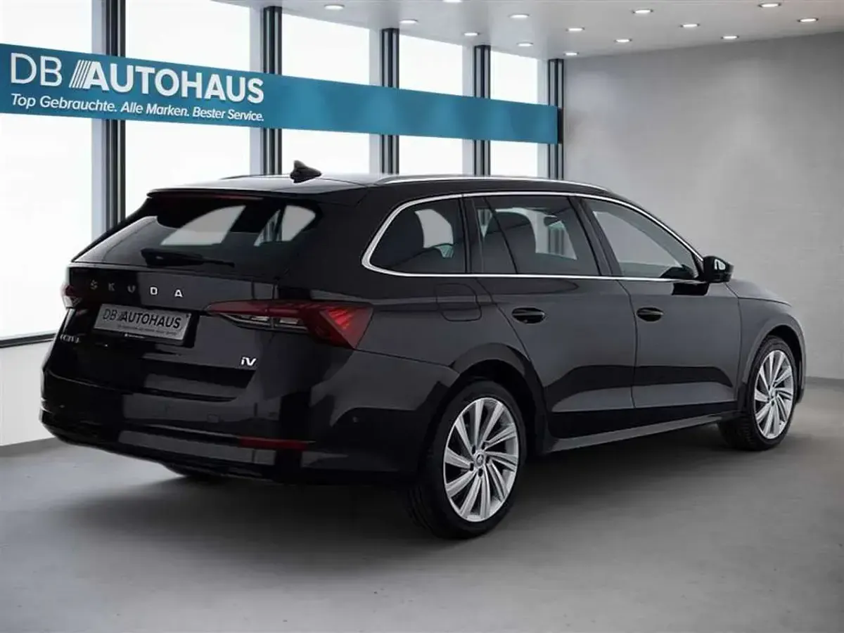 Gebraucht Skoda Octavia Style 204 PS (150 kW) 2022 Schwarz Kombi