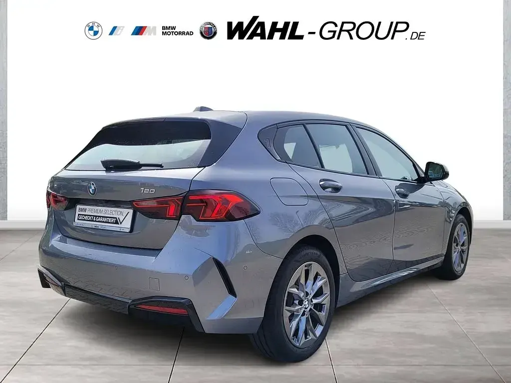 Gebraucht BMW 120 Performance 170 PS (125 kW) 2025 Skyscraper grau Kleinwagen