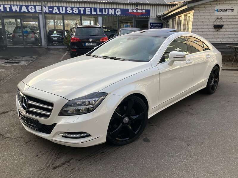 Diamantweiß bright Gebraucht 2012 Mercedes CLS350 Coupé | 20.990 € (Teuer) - Bild 1/4