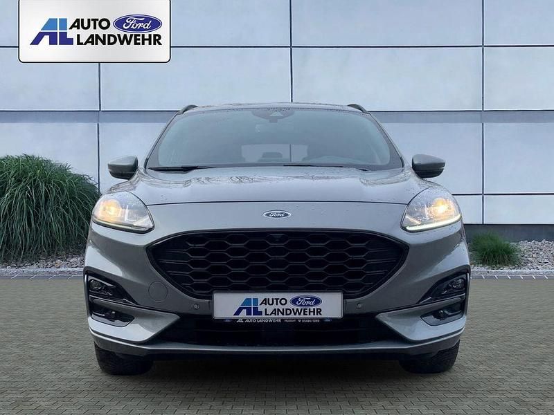 Gebraucht Ford Kuga ST-Line 224 PS (164 kW) 2022 Silber SUV