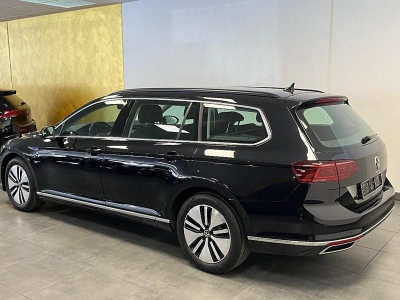 Usata VW Passat Highline 218 CV (160 kW) 2018 Grigio Station wagon