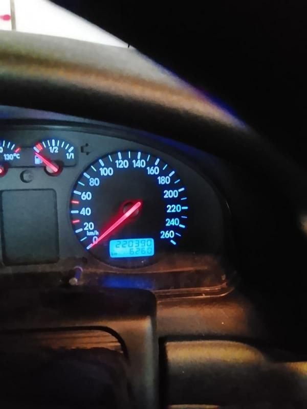 Gebraucht VW Passat 100 PS (73 kW) 1998 Rot Kombi