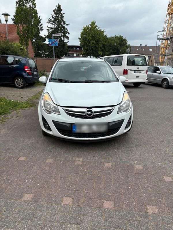 Weiß Gebraucht 2012 Opel Corsa Kleinwagen | 1.999 € (Guter Preis) - Bild 1/4