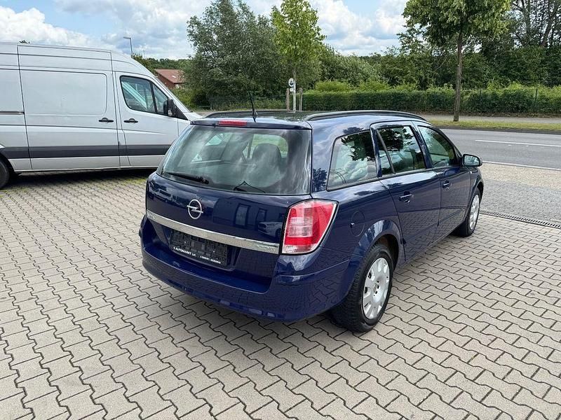 Gebraucht Opel Astra Edition 90 PS (66 kW) 2008 Blau Limousine