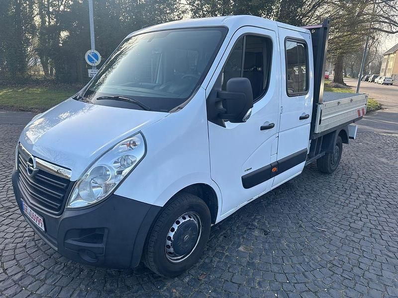 Gebraucht Opel Movano 131 PS (96 kW) 2018 Weiß Van / Kleinbus