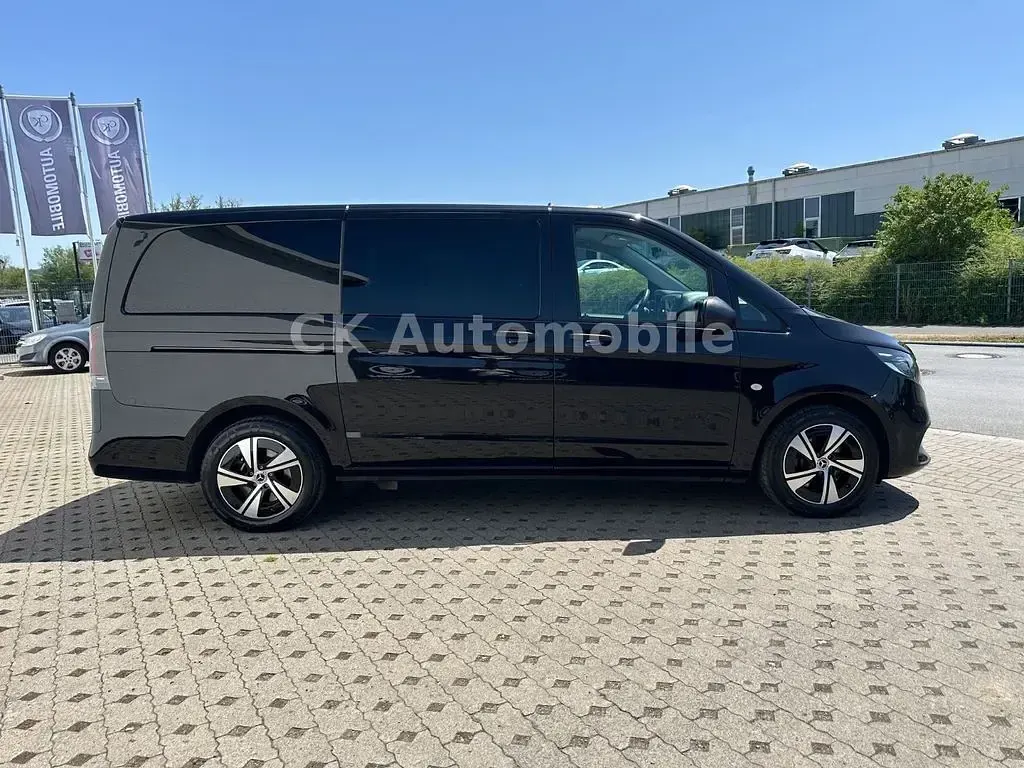 Gebraucht Mercedes Vito 190 PS (139 kW) 2024 Schwarz Van