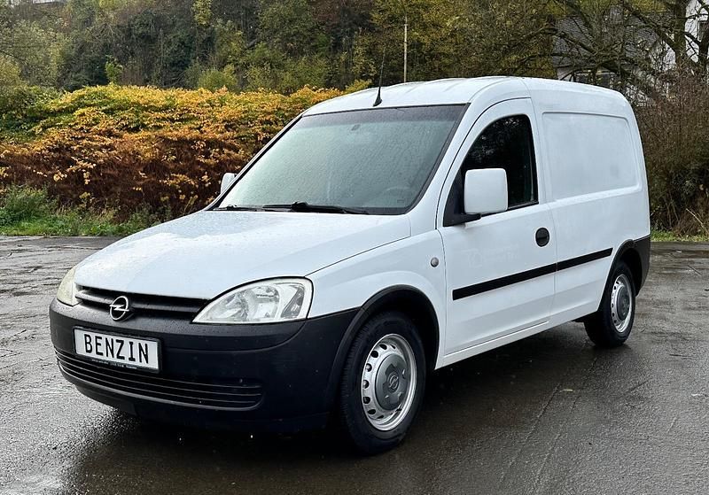 Weiß Gebraucht 2006 Opel Combo Van / Kleinbus | 4.350 € (Etwas zu teuer) - Bild 1/4
