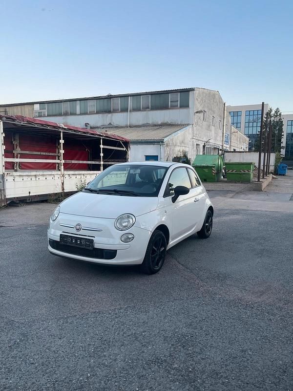 Weiß Gebraucht 2012 Fiat 500 Lounge Kleinwagen | 3.750 € (Guter Preis) - Bild 1/4