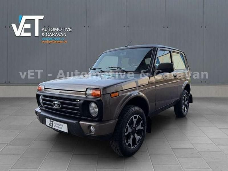 Gebraucht Lada Urban 83 PS (61 kW) 2022 Braun SUV