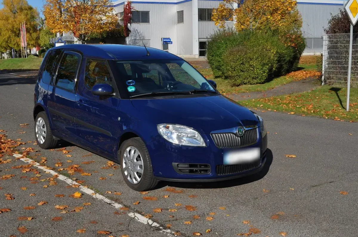 Gebraucht Skoda Roomster 85 PS (62 kW) 2009 Blau Van / Kleinbus