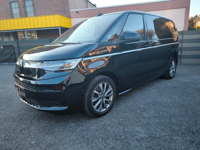 Gebraucht VW Multivan Style 204 PS (150 kW) 2022 Deep black perleffekt Van