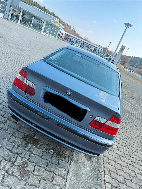 Używany BMW 320 150 KM (110 kW) 2000 Andere farben Sedan/Limuzyna