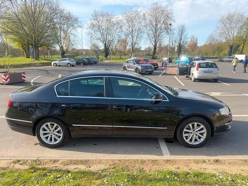 Gebraucht VW Passat 140 PS (102 kW) 2008 Schwarz Limousine