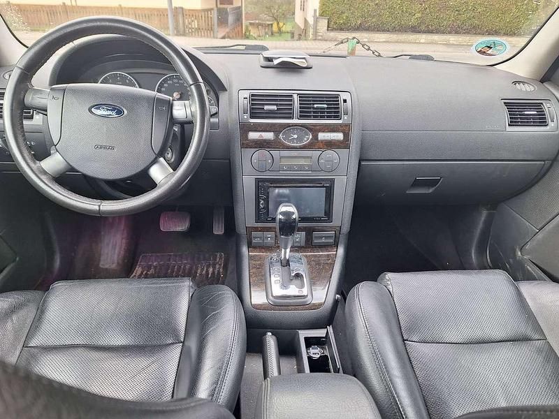 Gebraucht Ford Mondeo Ghia 170 PS (125 kW) 2005 Pantherschwarz metallic Kombi