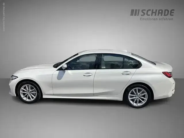 Gebraucht BMW 330 Sport Line 286 PS (210 kW) 2025 Mineralweiss metallic Limousine