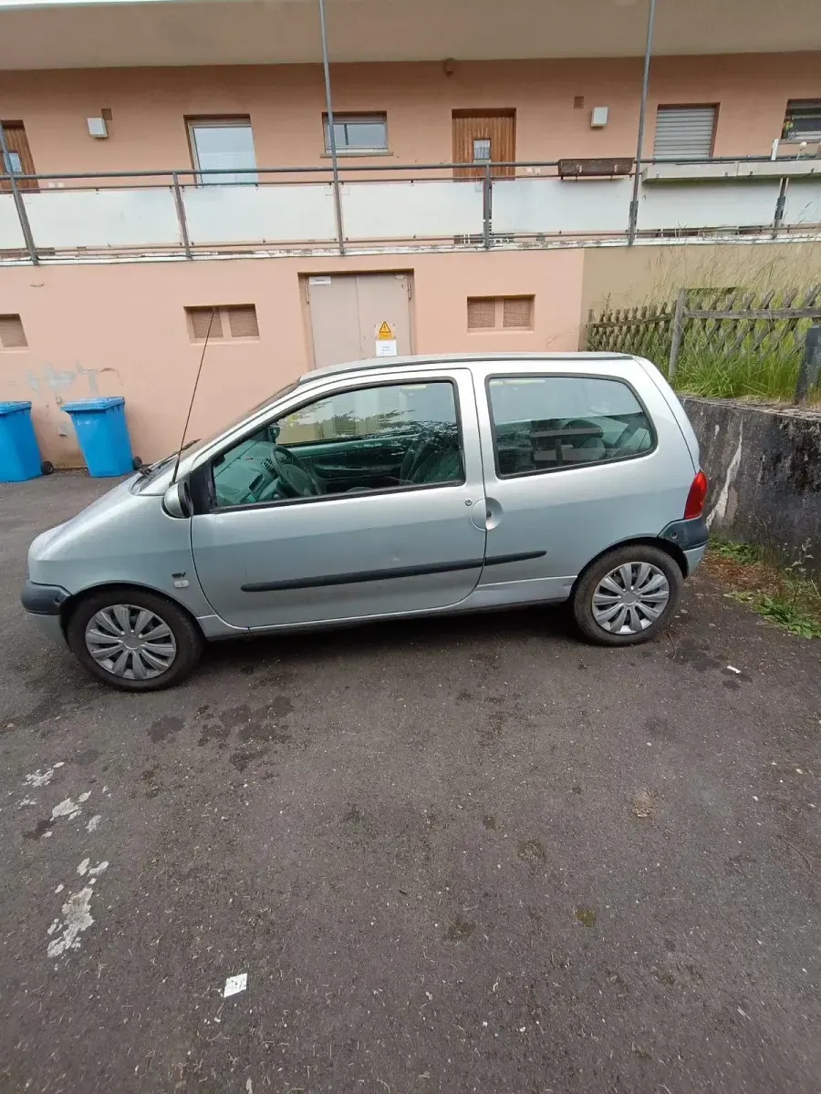 Gebraucht Renault Twingo 75 PS (55 kW) 2005 Grau Kleinwagen
