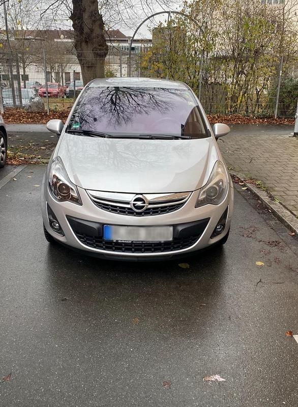 Grau Gebraucht 2015 Opel Corsa Kleinwagen | 8.900 € - Bild 1/4