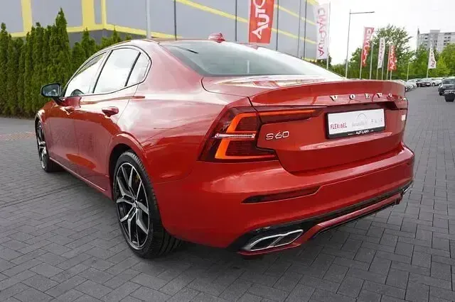 Gebraucht Volvo S60 392 PS (288 kW) 2021 Orange Limousine