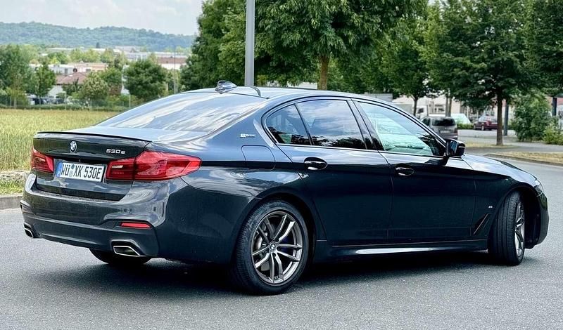 Gebraucht BMW 530e iPerformance 184 PS (135 kW) 2018 Grau Limousine