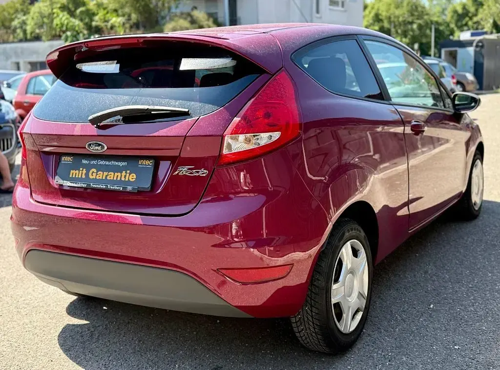 Gebraucht Ford Fiesta Trend 82 PS (60 kW) 2009 Rot Limousine