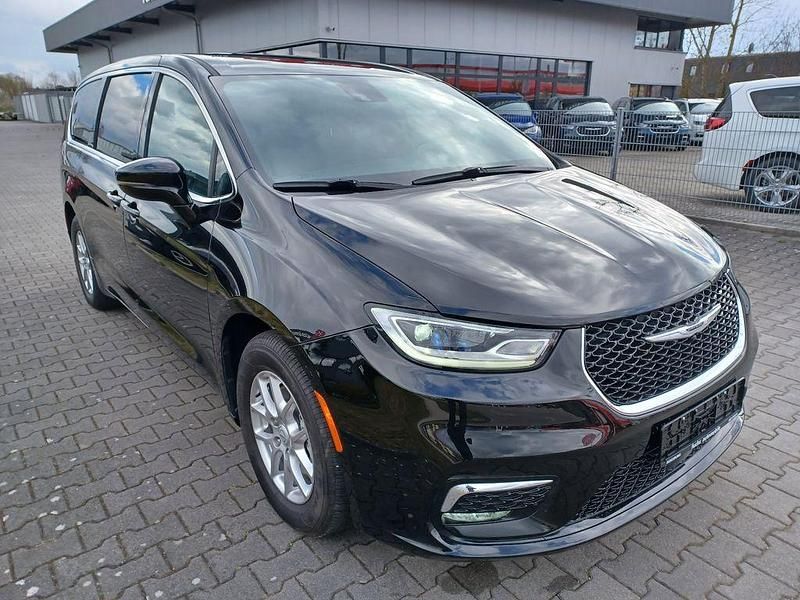 Gebraucht Chrysler Pacifica 291 PS (214 kW) 2025 Schwarz Van