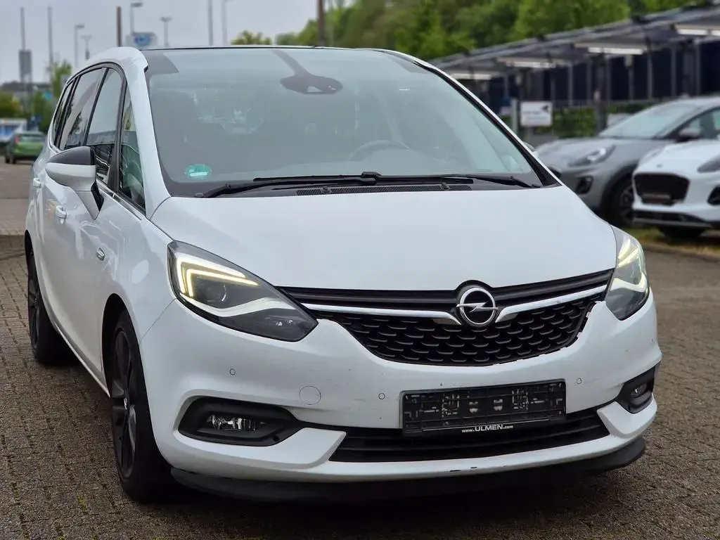 Gebraucht Opel Zafira Tourer Innovation 170 PS (125 kW) 2017 Weiß Van / Kleinbus