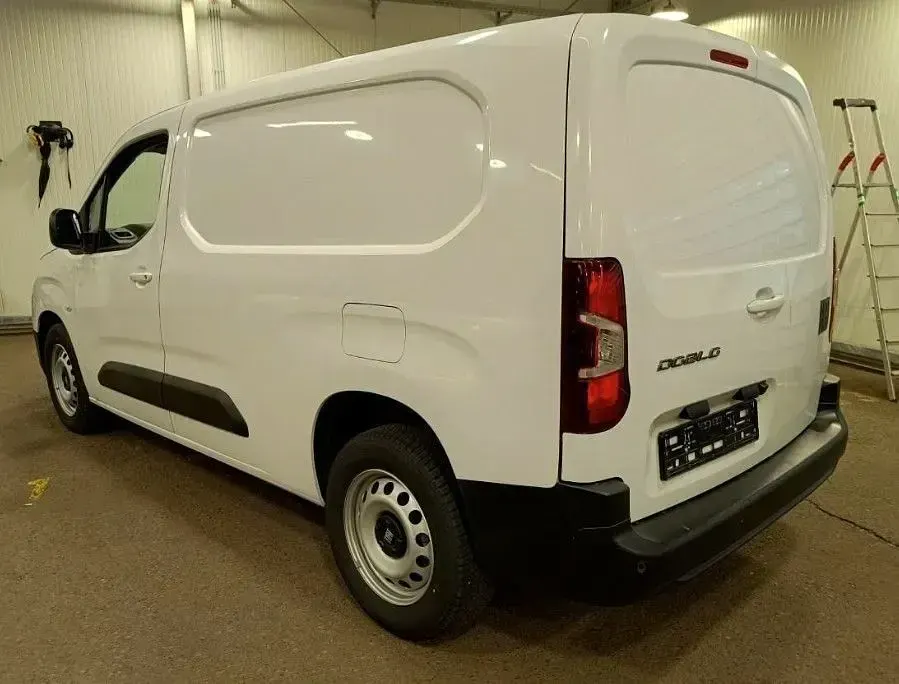 Gebraucht Fiat Doblò 131 PS (96 kW) 2025 Weiß Van / Kleinbus