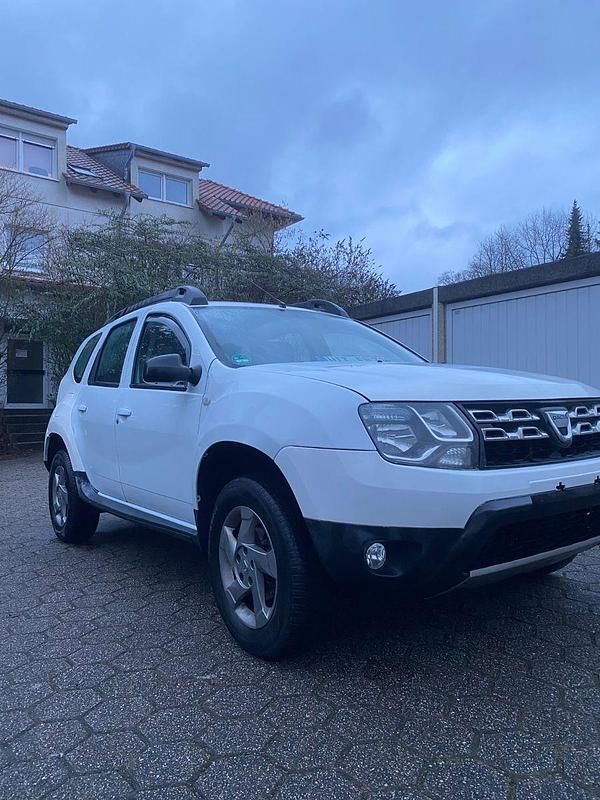 Gebraucht Dacia Duster Celebration 106 PS (77 kW) 2014 Weiß SUV