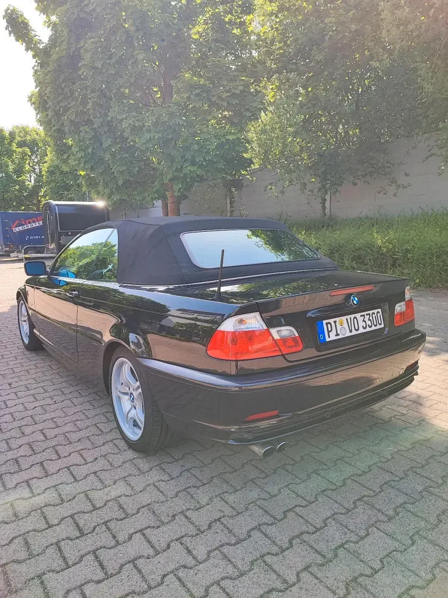 Gebraucht BMW 330 231 PS (169 kW) 2001 Schwarz Cabrio