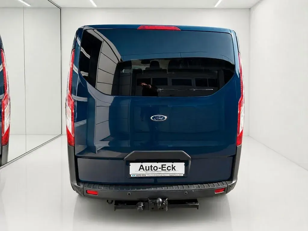 Gebraucht Ford Tourneo Trend 170 PS (125 kW) 2017 Blau Van / Kleinbus