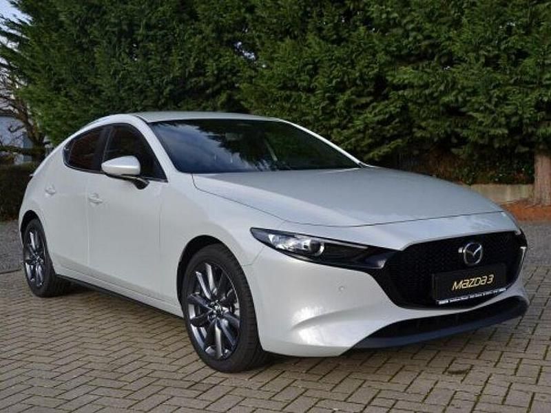 Neu Mazda 3 Center-Line 140 PS (102 kW) 2026 Weiß Limousine