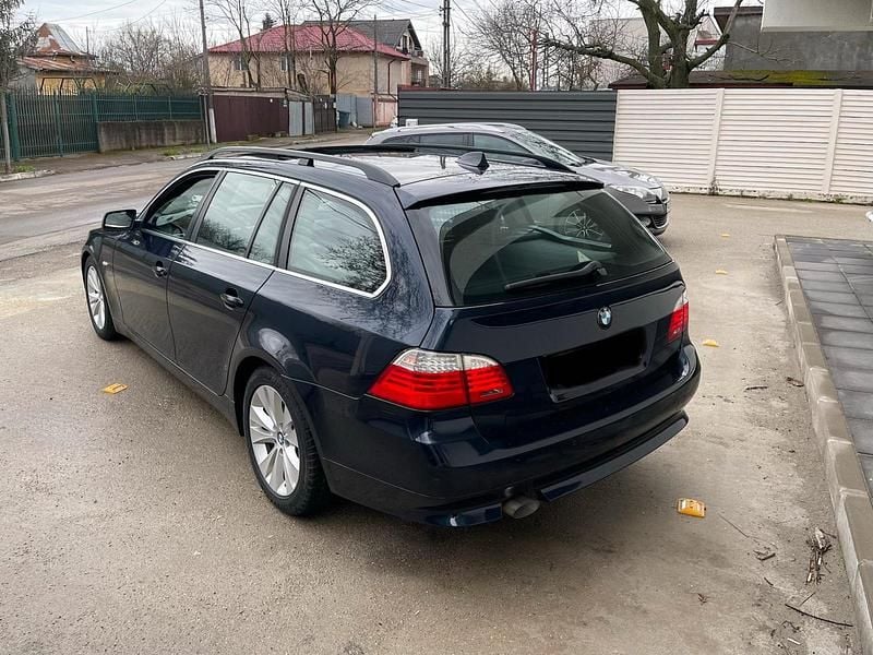 Gebraucht BMW 520 163 PS (119 kW) 2007 Blau Kombi