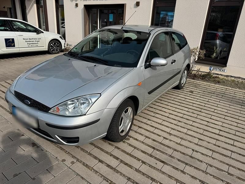 Gebraucht Ford Focus 100 PS (73 kW) 2003 Silber Kleinwagen