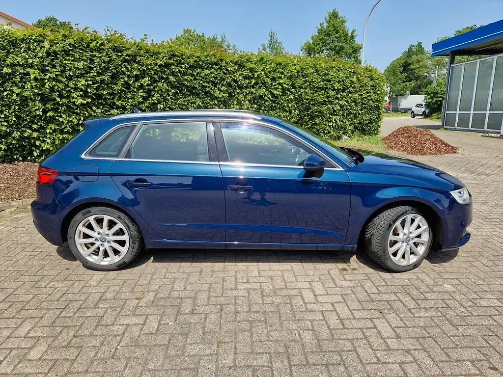 Gebraucht Audi A3 184 PS (135 kW) 2018 Blau Limousine