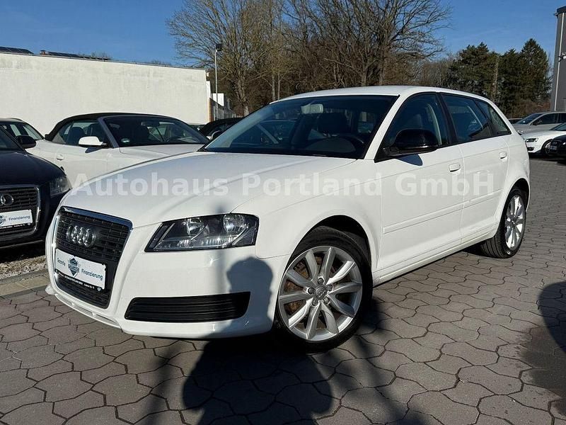 Gebraucht Audi A3 Ambiente 160 PS (117 kW) 2009 Weiß Kleinwagen