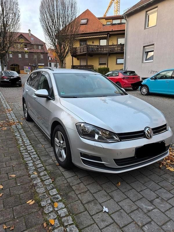 Silber Gebraucht 2014 VW Golf VII Kombi | 6.799 € (Fairer Preis) - Bild 1/4