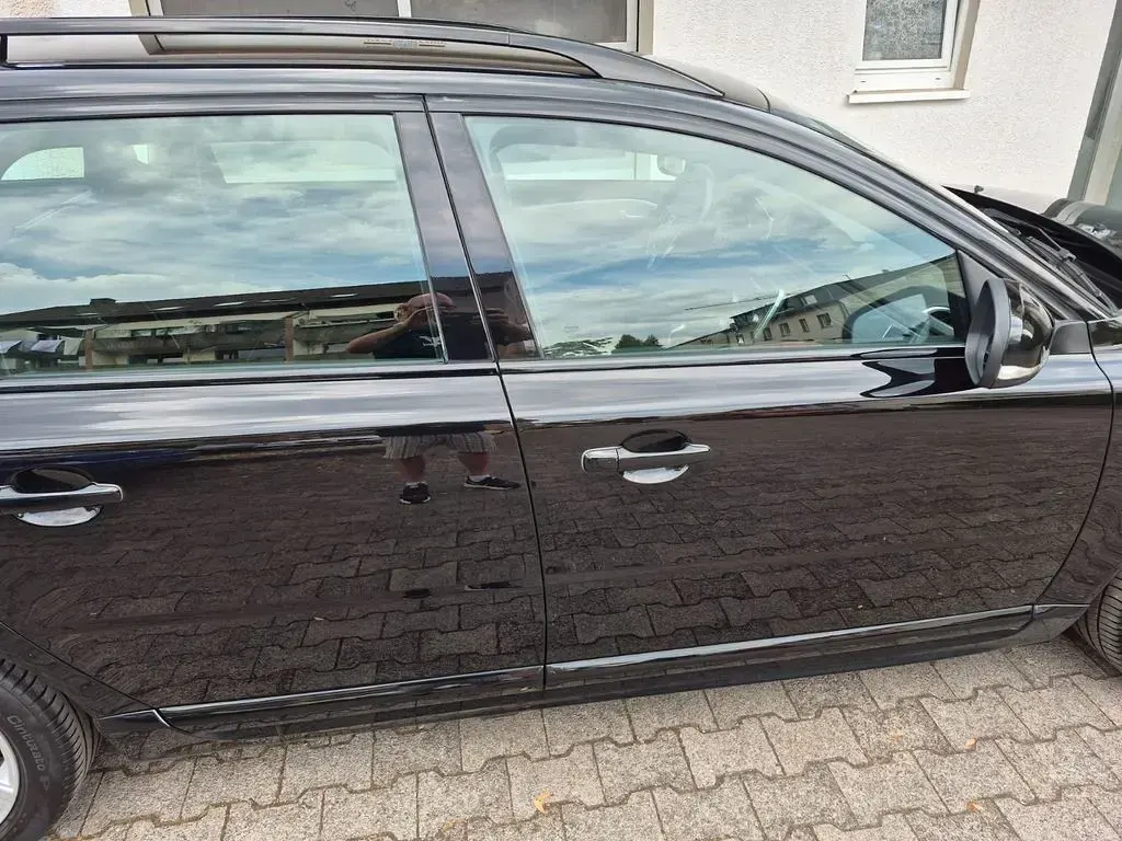 Gebraucht Volvo V70 Summum 181 PS (133 kW) 2016 Schwarz Kombi