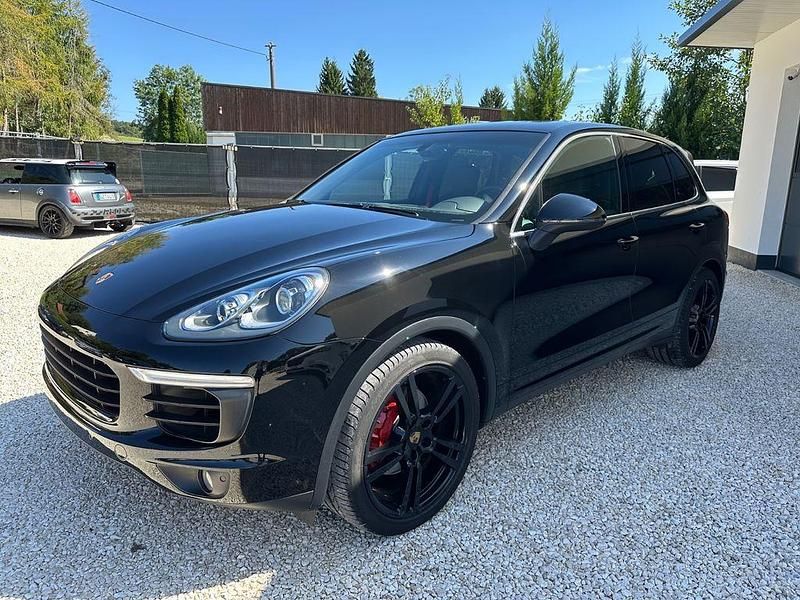 Schwarz Gebraucht 2016 Porsche Cayenne SUV | 42.900 € (Teuer) - Bild 1/4