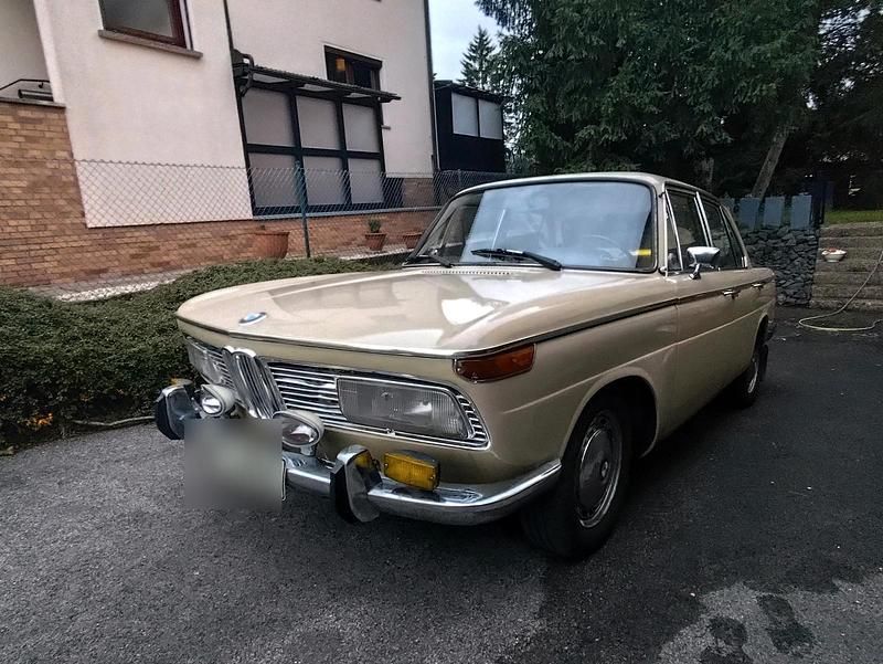 Beige Gebraucht 1971 BMW 2000 Limousine | 9.400 € - Bild 1/4