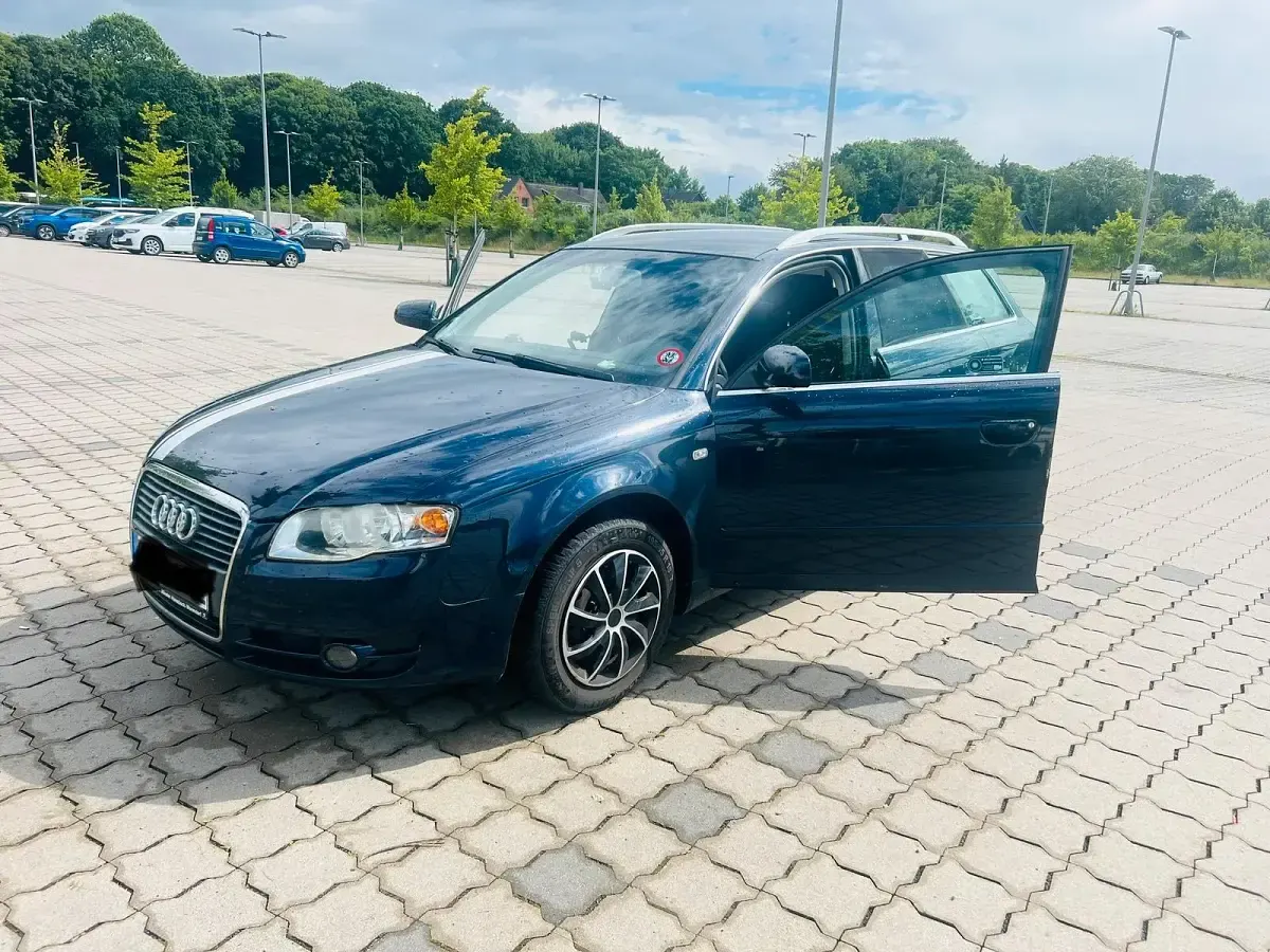 Gebraucht Audi A4 116 PS (85 kW) 2005 Blau Kombi